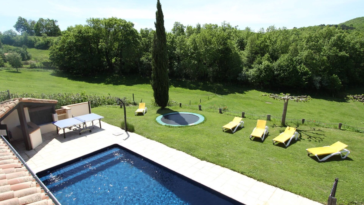 Roumengoux Villa | Mirepoix architect-designed villa bright heated pool gym wifi air-conditioning.