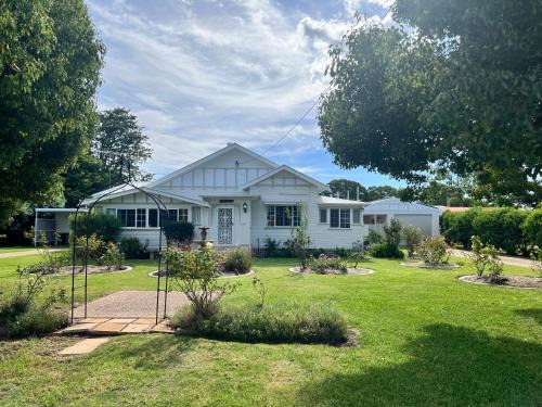 Allora Villa | Mirrabooka Guest House
