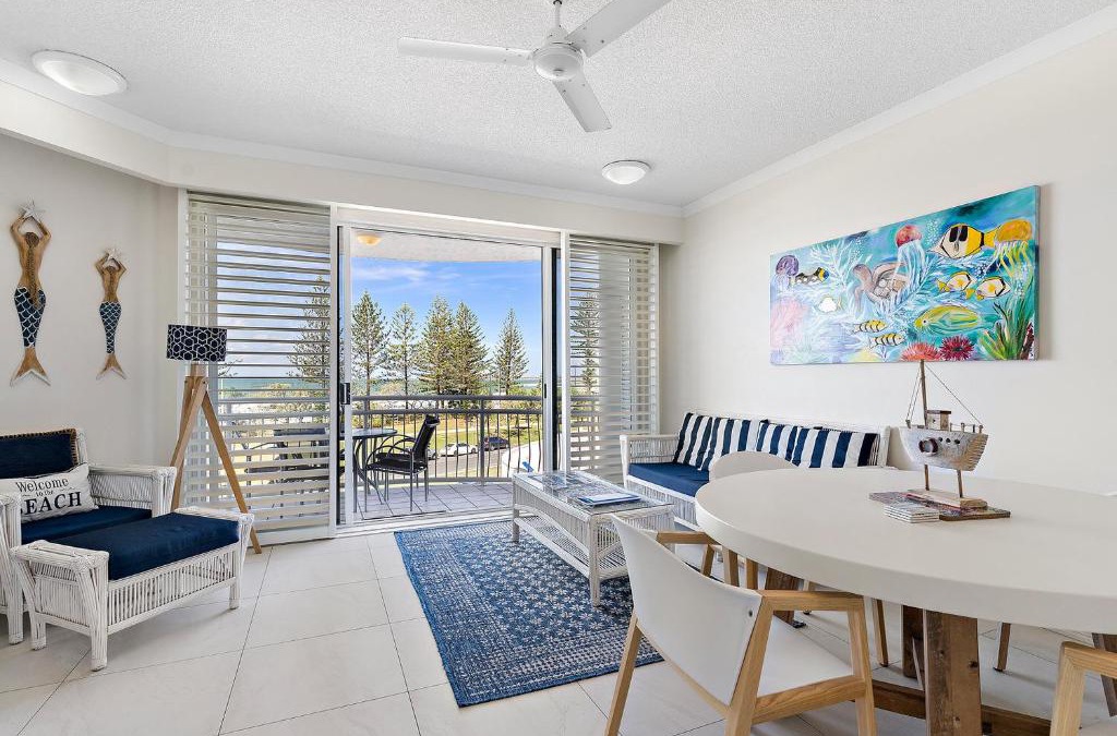 Alexandra Headland Apartment | Miss Alex l Beachfront Babe l Pool and Parking