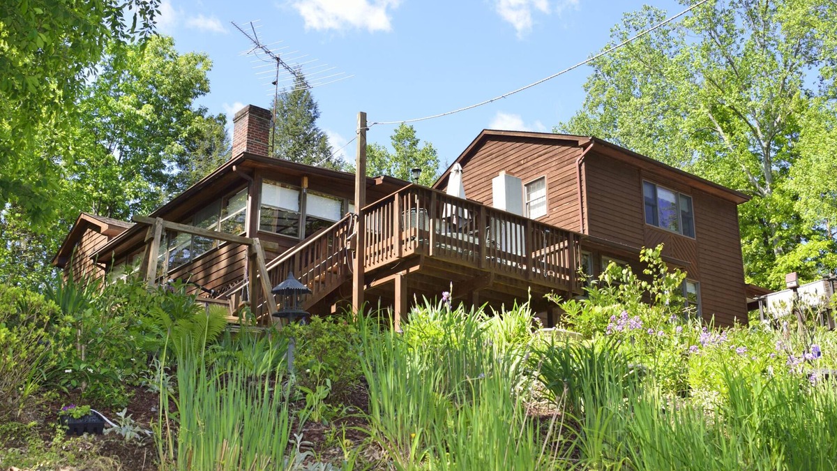 Haywood House | Miss Kitty's Place