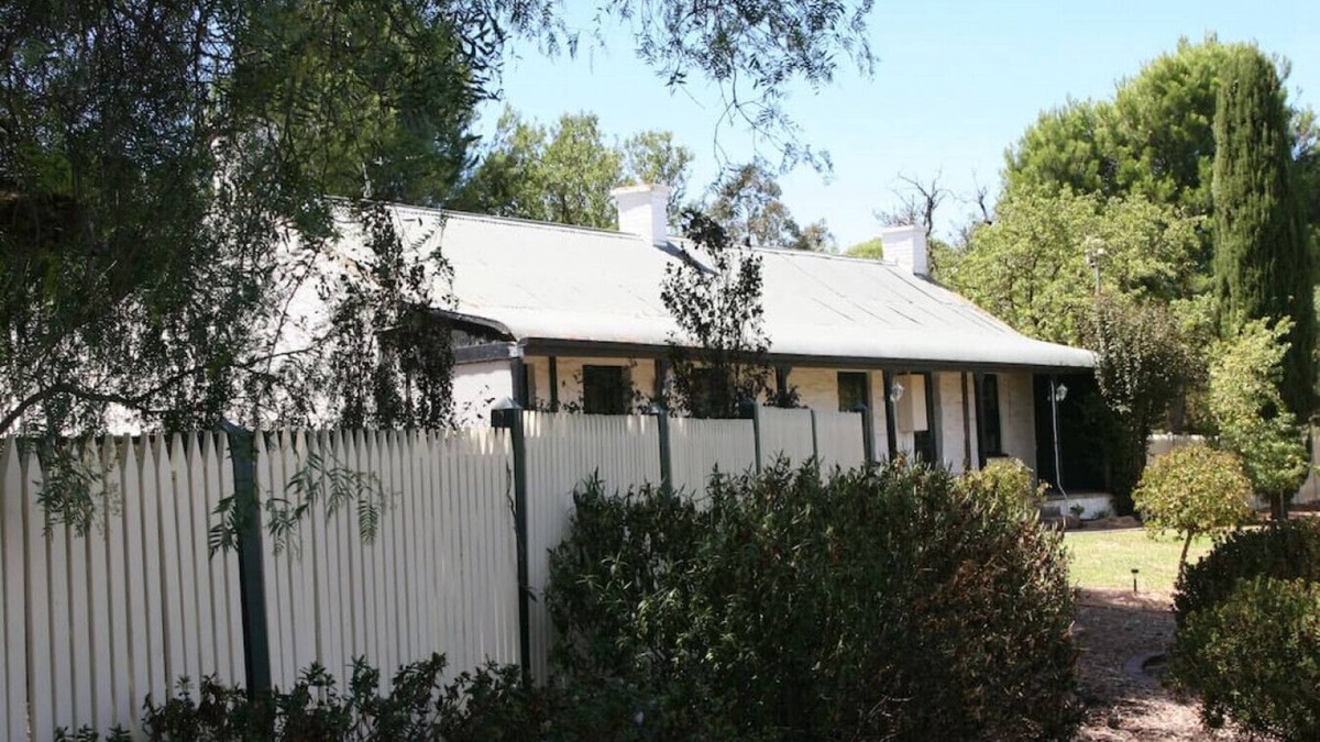 Burra House | Miss Mabel Cottage · Burra - Historic