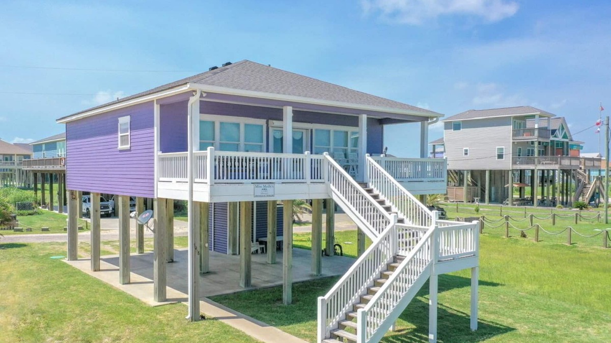 Port Bolivar House | Miss Molly's - 2 Bedroom, 2 Bath, Sleeps 7 - Gulf View!