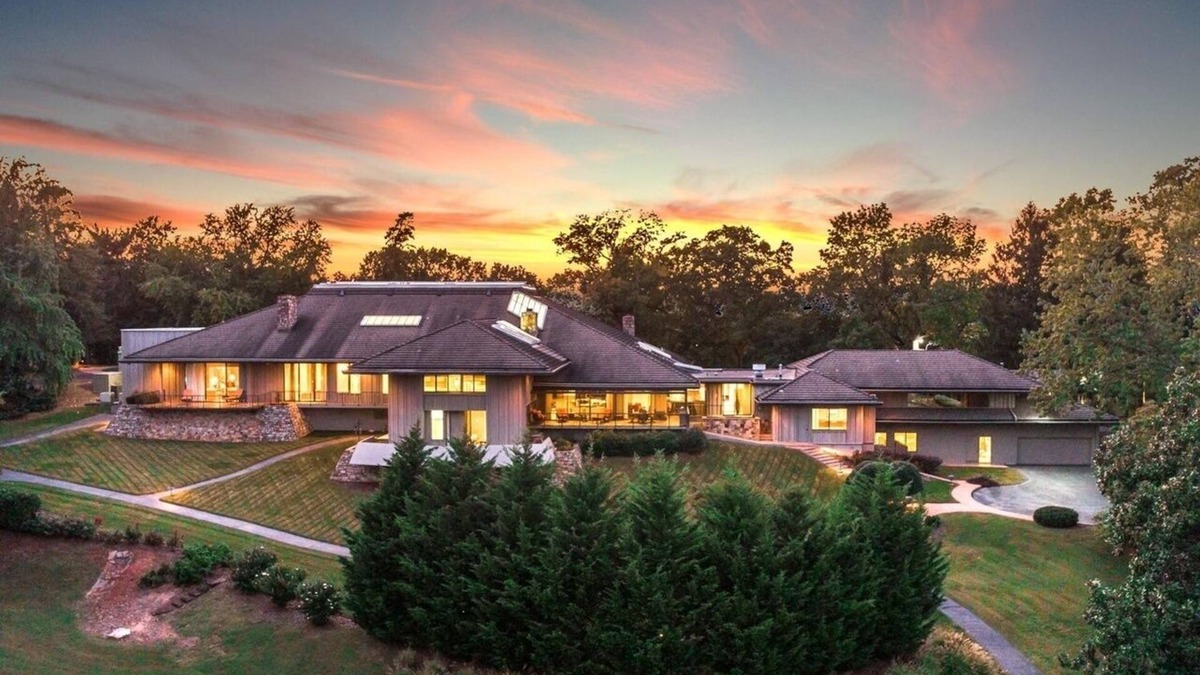 Missionary Ridge Apartment | Missionary Ridge Retreat- game room, putting green, tennis, & more!