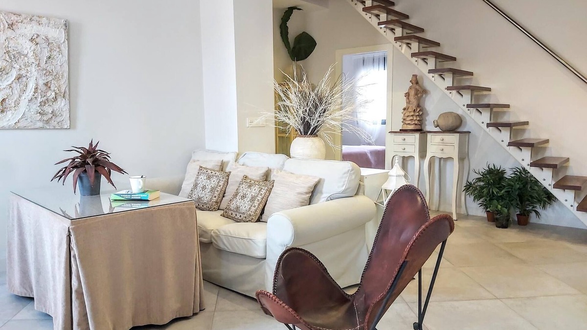 Triana Apartment | Misterhost Attorney Triana III - Private terrace