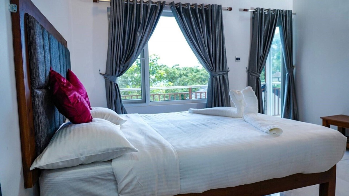 Chithirapuram Bed & Breakfast | Misty Bush Munnar - Deluxe Double Roomn