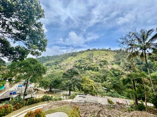 Pirmed Villa | Misty Heights Peermade - Private Mountain Villa Retreat