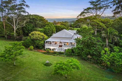 Flaxton House | Mitta Glen Guesthouse