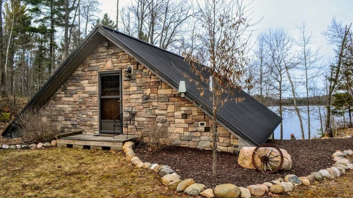 Lac du Flambeau Cabin | Mitten Lake Hideaway