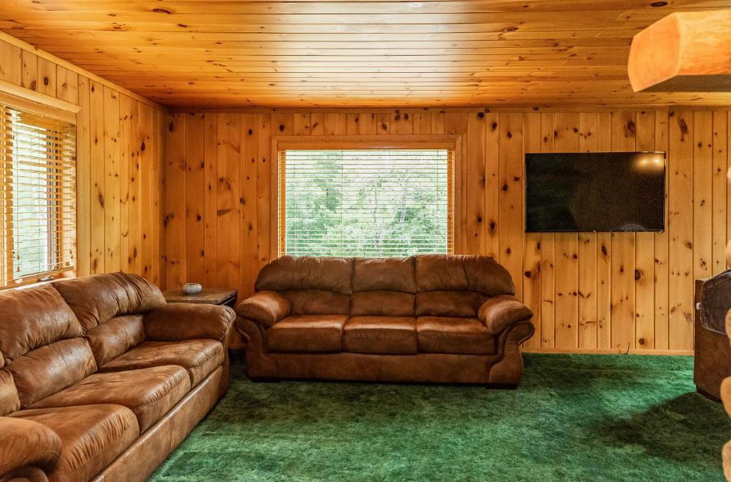 Lac du Flambeau House | Mitten Lake Retreat