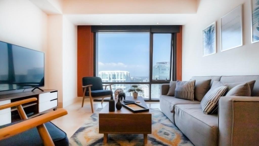 Granada Apartment | Miyana Suites