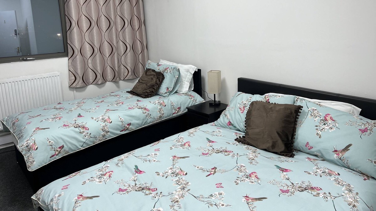 Park Royal Apartment | MJ - Service Apartment London