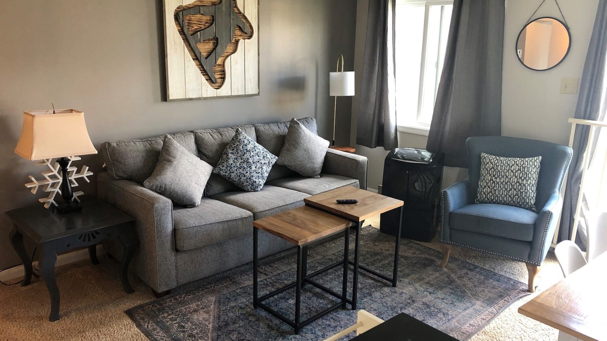 Snowshoe Condo | ML159- First Floor, Ski In/Out, Sleeps 6, Pvt Parking, Summer A/C, Near Village