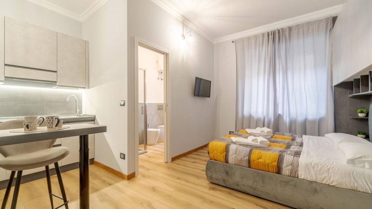 Parella Apartment | MM Pozzo Strada Mini Subway Studio x2