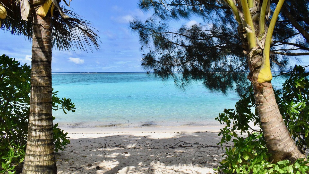 Takitumu District Condo | MM Studio 2 - Across the road from a stunning beach