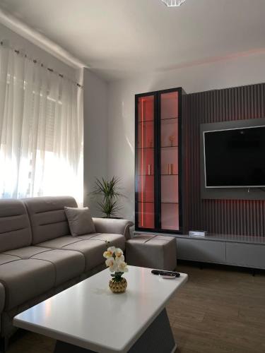 Kamez Apartment | Mme apartment