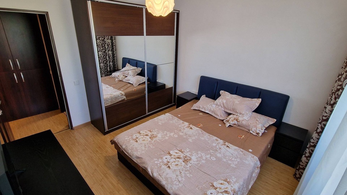 Ploiesti Apartment | MMT SweetHome2 with 1 Bedroom + 1 Living room