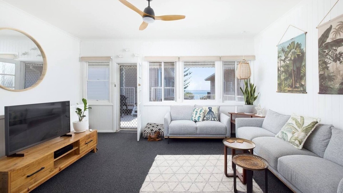 Port Stephens Council House | Moana Blue at Shoal Bay