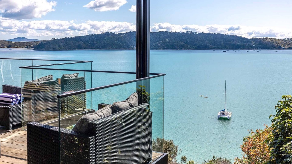 Surfdale House | Moana Retreat | Stay Waiheke