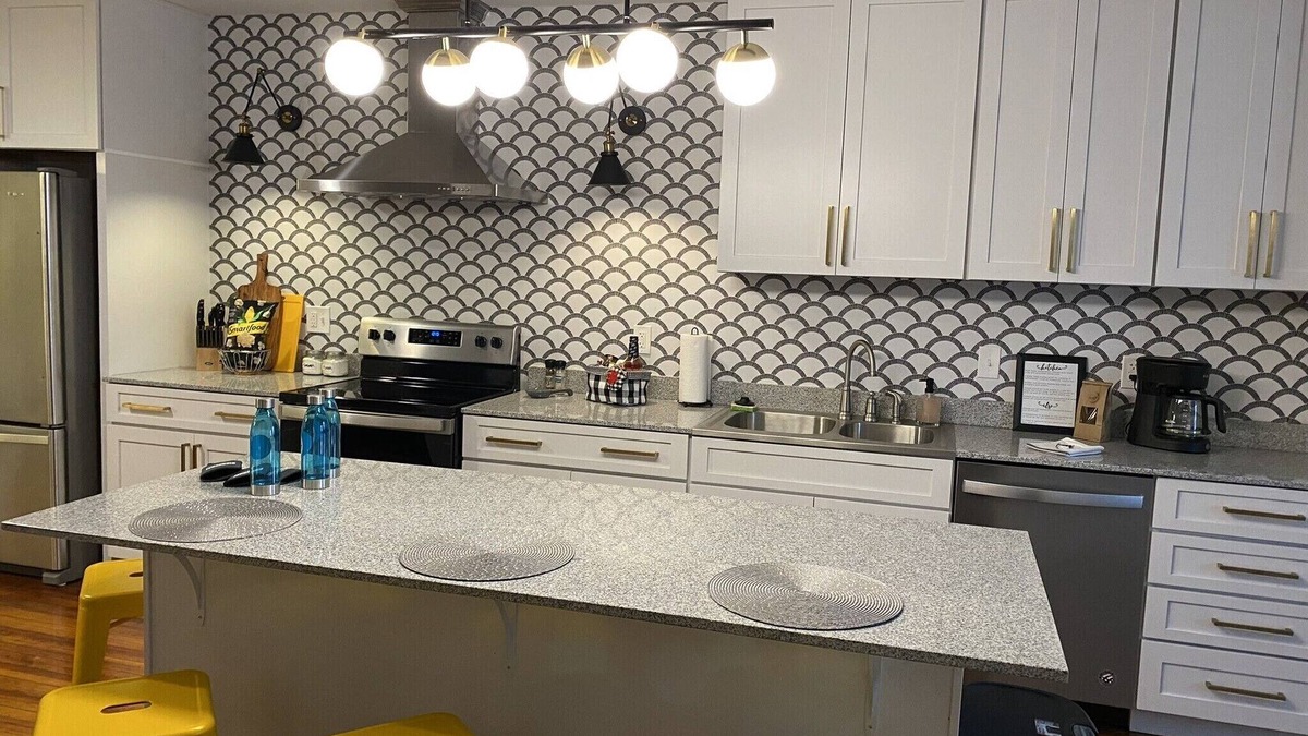 Moberly Apartment | Moberly's Designer Loft In Historic Downtown