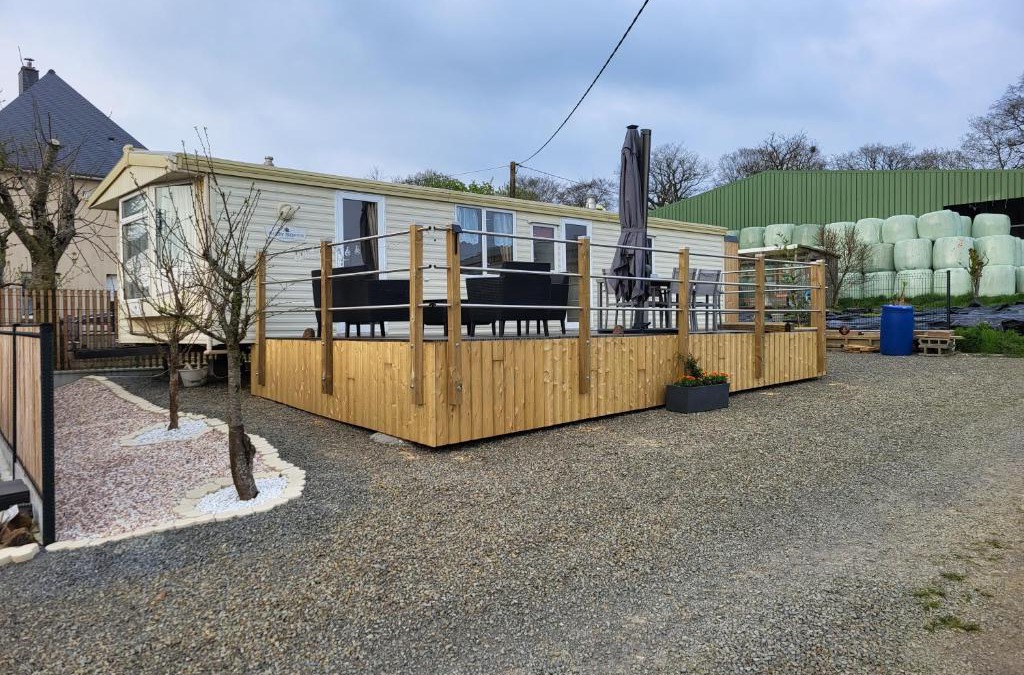 Le Neufbourg House | Mobil Home à la ferme