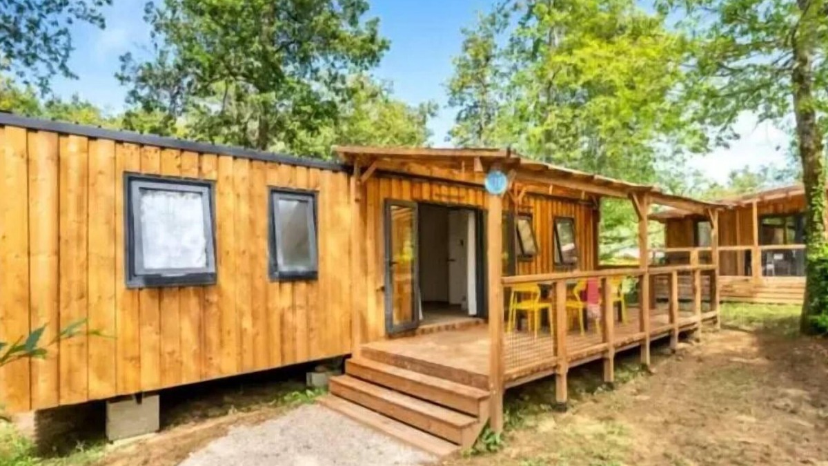 Pouzauges House | Mobil-home Prestige Duo - 2 Schlafzimmer - 2 Badezimmer - 2 WC - CLIM - TV + Geschirrspüler 6 Personen