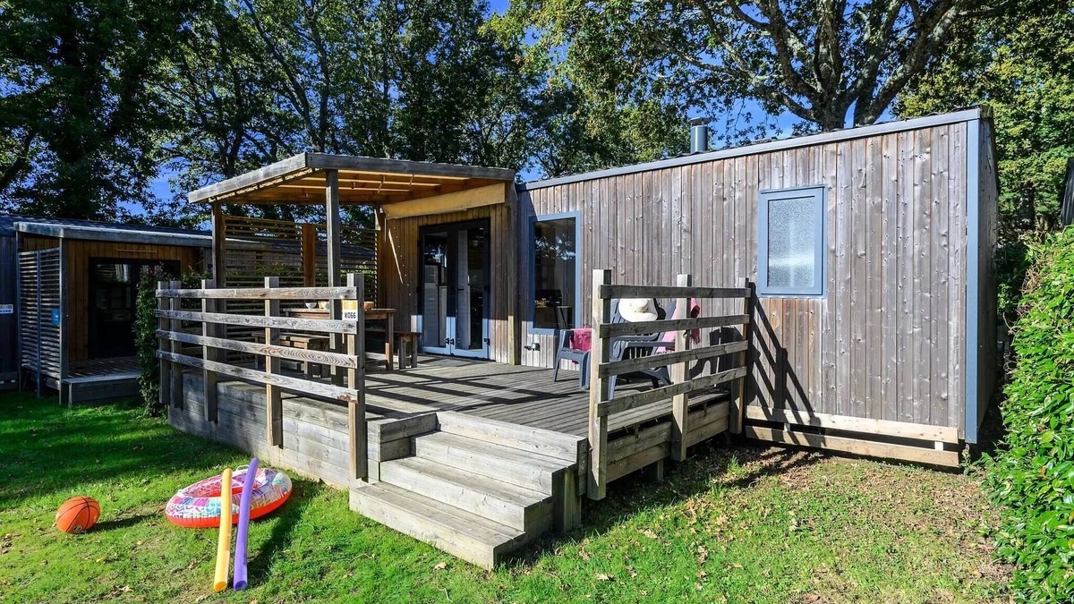 Carnac House | Mobil-home | Ultimate | 2 Ch. | 4 pers. | Raised terrace | A/C | TV