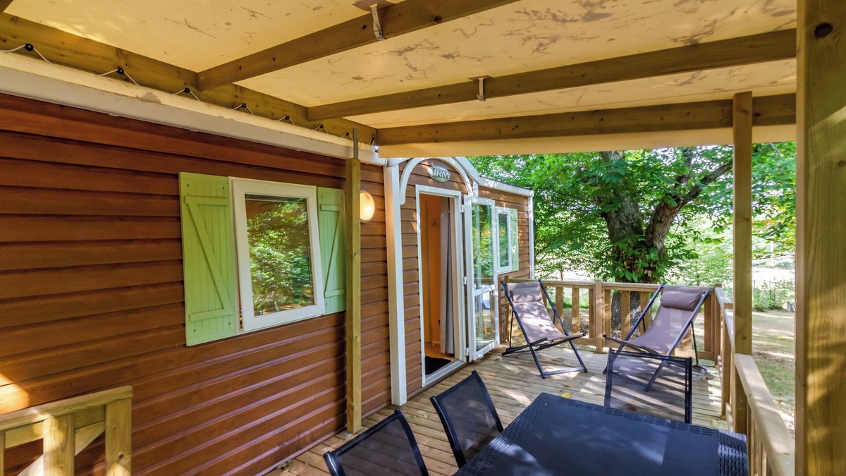 Saint-Martial-de-Nabirat House | Mobile Home '4 Personnes Climatisé' with Shared Pool, Wi-Fi and Air Conditioning
