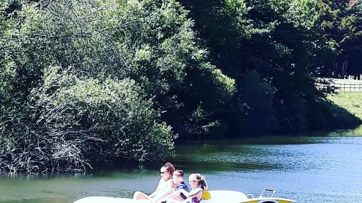 Maulevrier House | Mobile home with 6-8 places at the water's edge near Puy du Fou