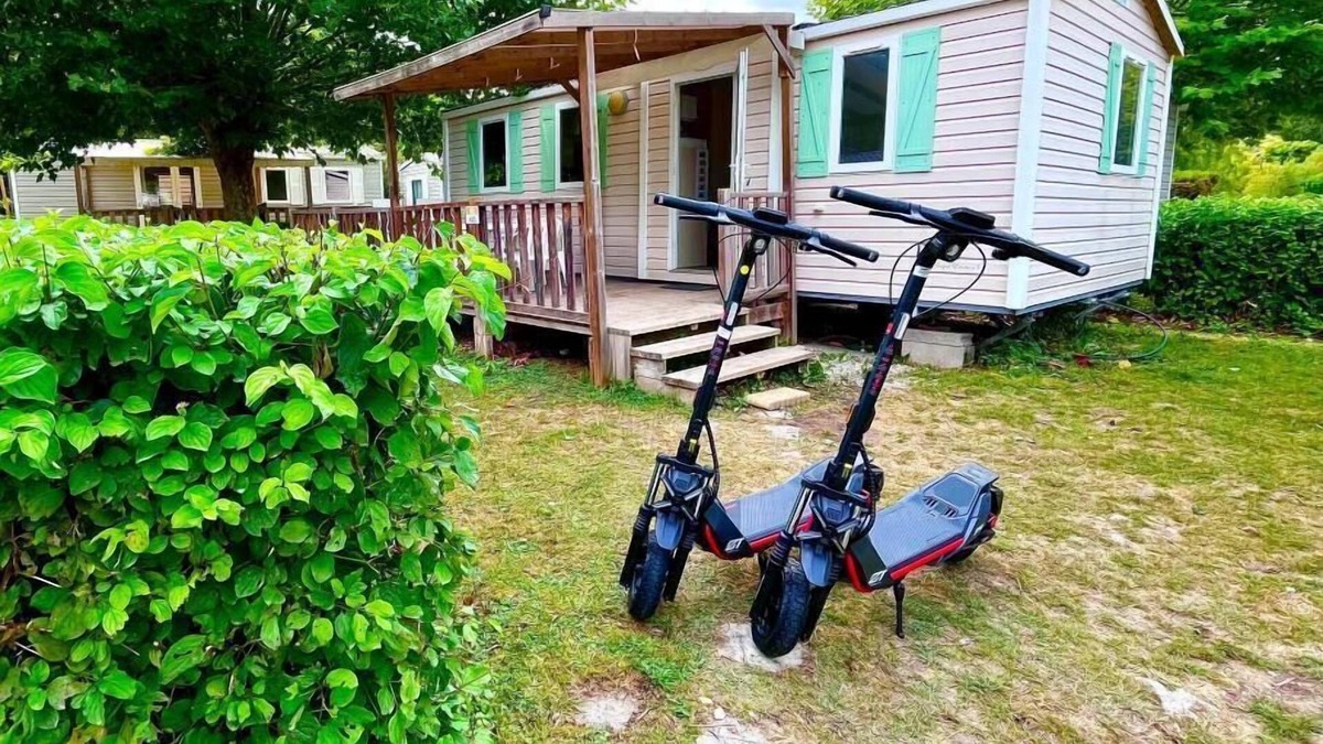 Ivry-la-Bataille House | Mobilhome 3 bedrooms 6 pers TV WIFI plot close to entertainment + 2 scooters