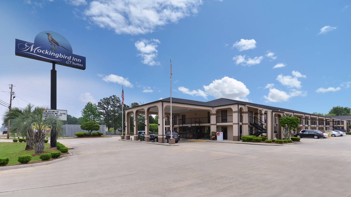 Mexia Hotel | Mockingbird Inn & Suites