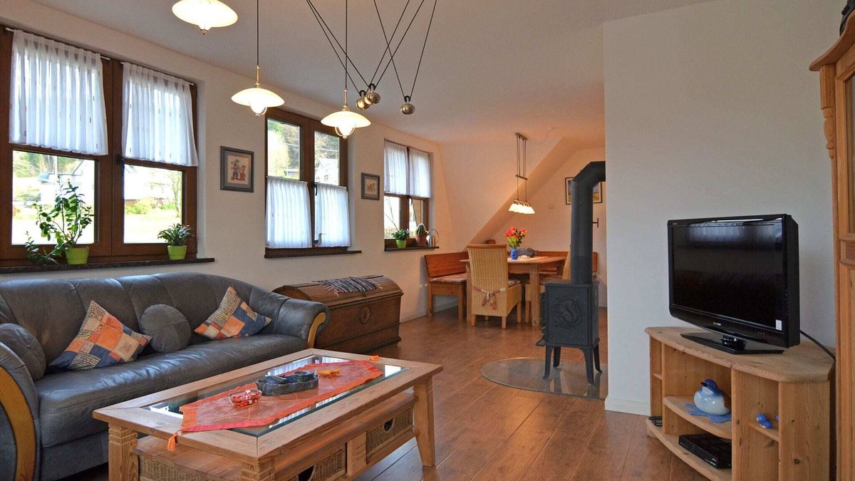Brachthausen Apartment | Modern Apartment in Brachthausen near Forest