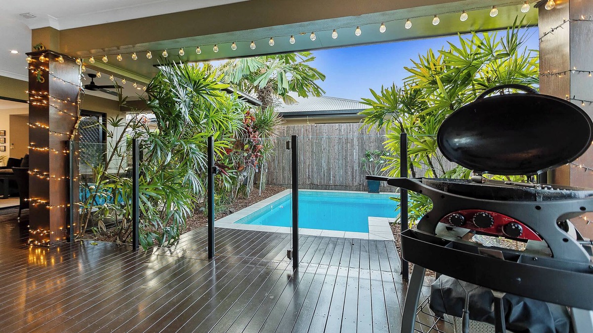 Kewarra Beach House | Modere - Pool, Entertainer, Child & Pet