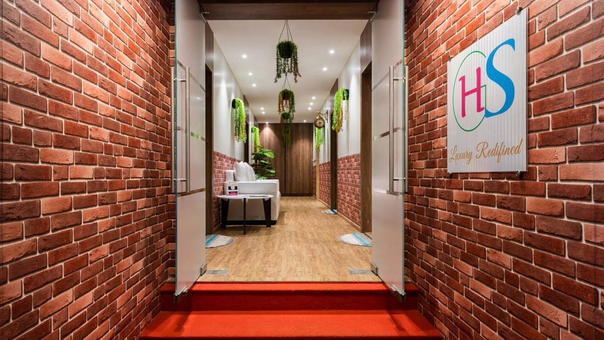 Borivali East Apartment | Moderene Studio with Kitchen with amenities.