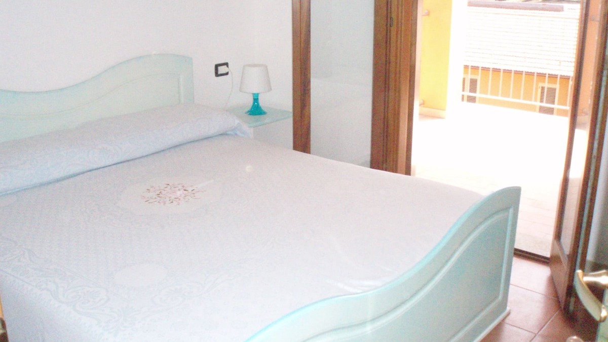 La Muddizza Apartment | Modern 1 bed apartment sleep 3 sea view only 700mt from sea
