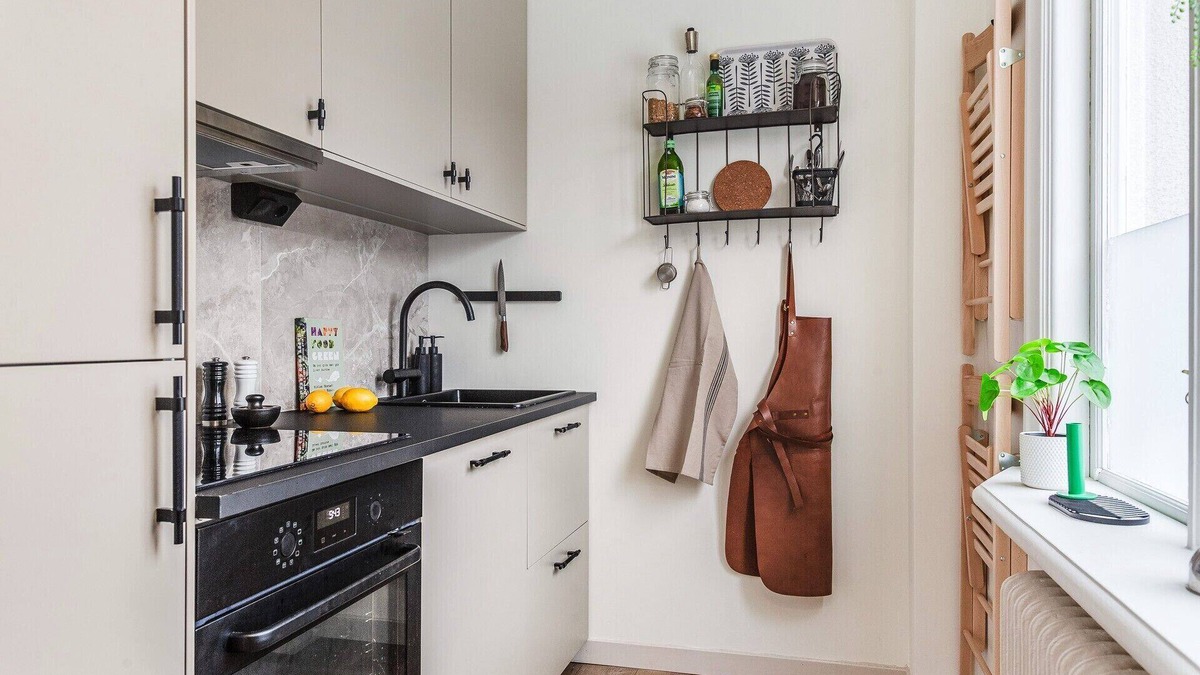 Liljeholmen - Hagersten Apartment | Modern 1-Bed Gem: Central City Apartment