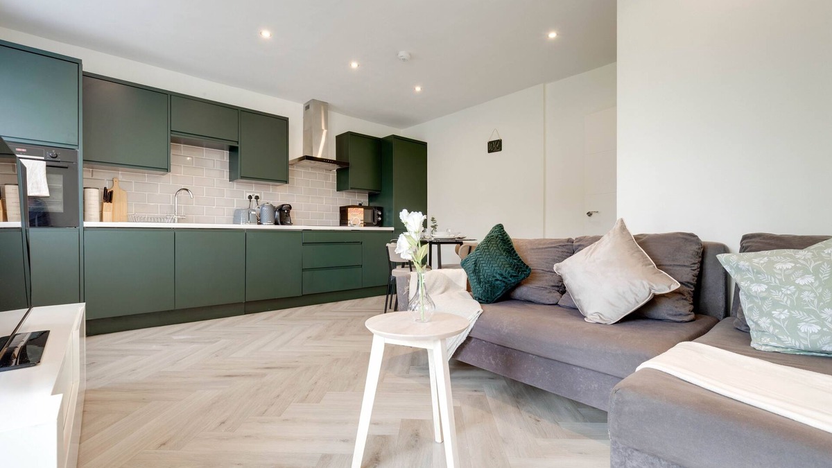 Waddon Apartment | Modern 1 bedroom flat in South Croydon