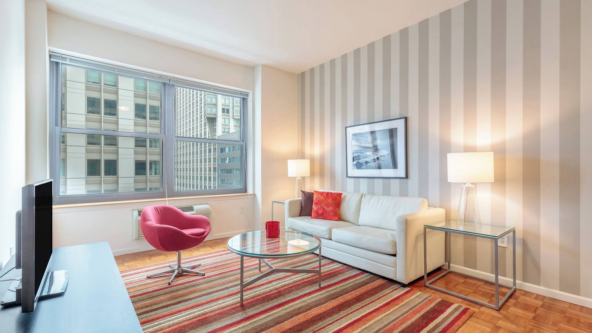 Paulus Hook Apartment | Modern 1 Bedroom Near Grove Street PATH