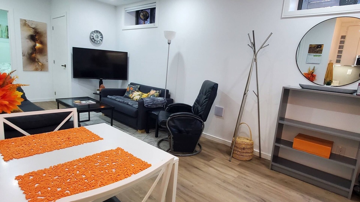 Woodbine - Lumsden Apartment | Modern, 1 bedroom, private, close to subway