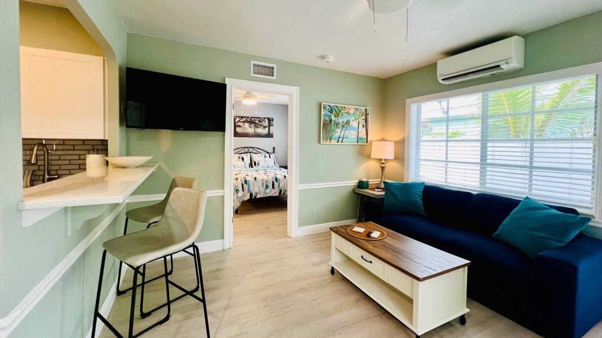 Lake Worth Apartment | Modern 1 bedroom villa just five minutes to the beach!