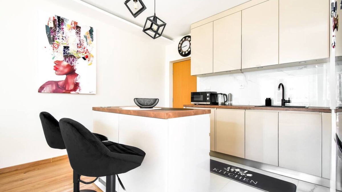 Plovdiv Apartment | Modern 1BR Apartment with All the Comforts of Home