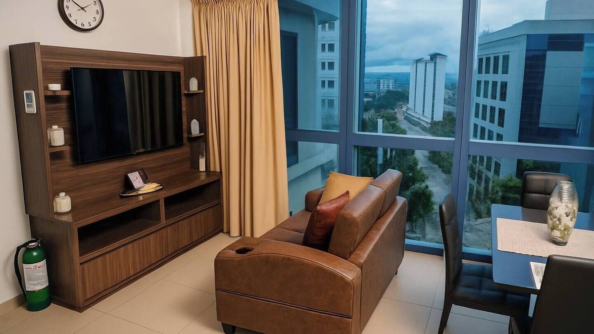 Lahug Condo | Modern 1BR Corner Unit, Pool & Gym Overlooking Cebu City Skyline - Cebu IT Park
