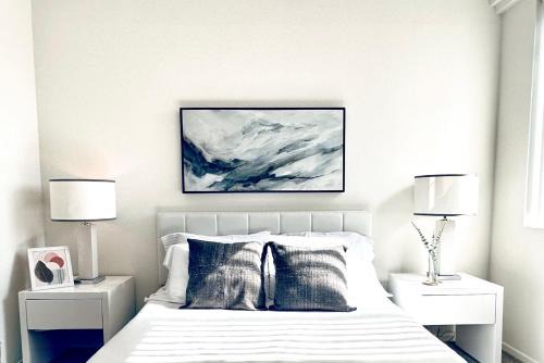 University City Apartment | Modern 1BR in Heart of UTC - Close to Beaches, Shopping, Dining, UCSD