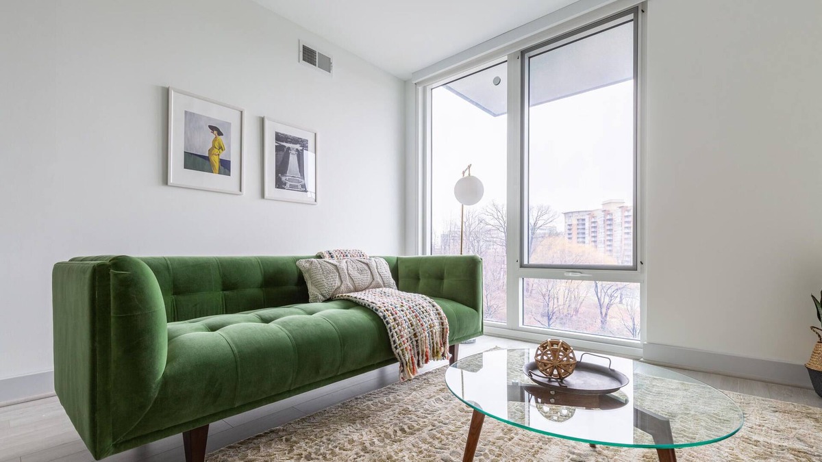 Reston Apartment | Modern 1BR in Reston, Pet-Friendly + Parking