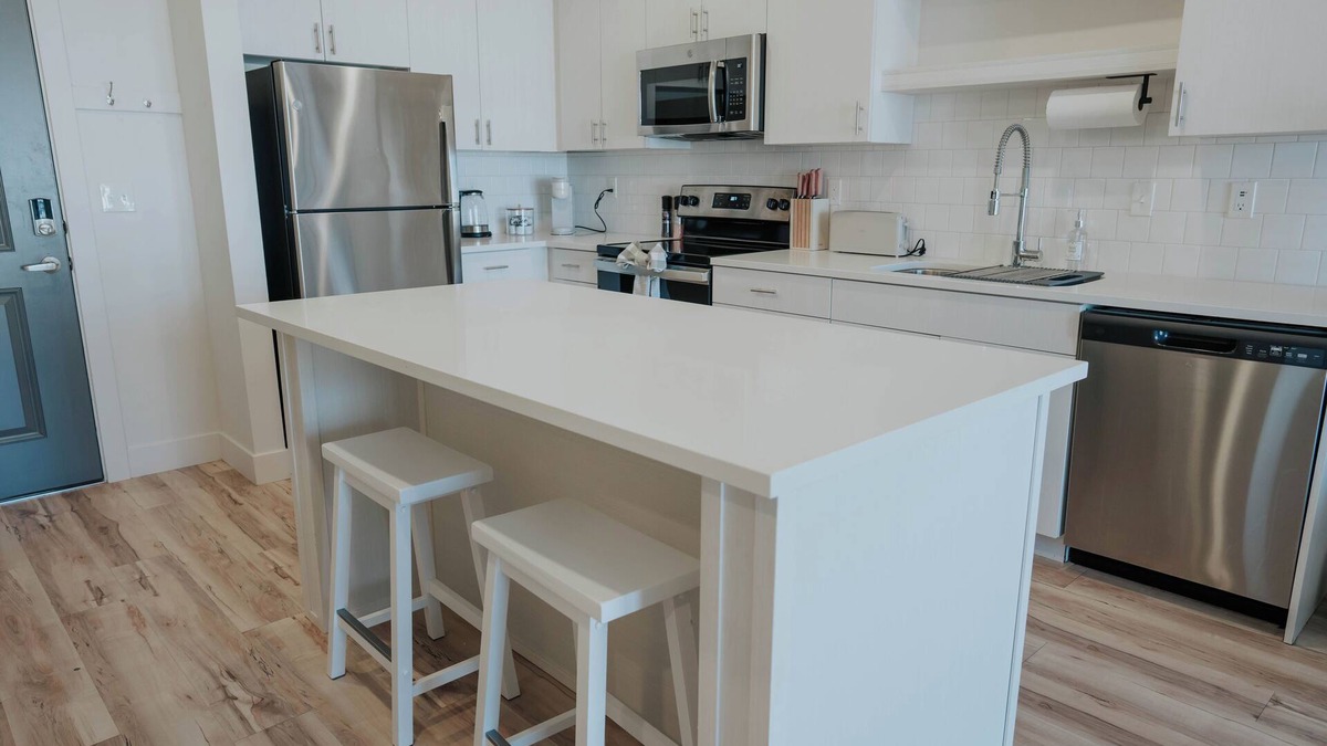 People's Freeway Apartment | Modern 1BR with Soul -Views, Wine & Wi-Fi