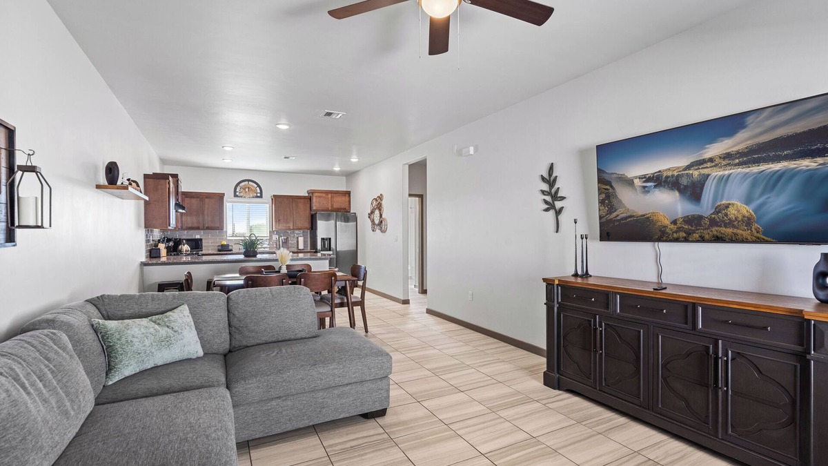 Biggs Field Apartment | Modern 2-Bed, 2-Bath in the Heart of the City