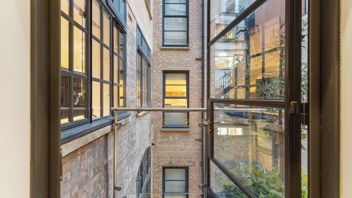 Aldersgate Apartment | Modern 2 Bed Flat in Smithfield /5 Ppl