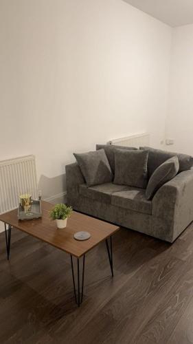 Hillrise Apartment | Modern 2 Bed Flat Crouch Hill N19
