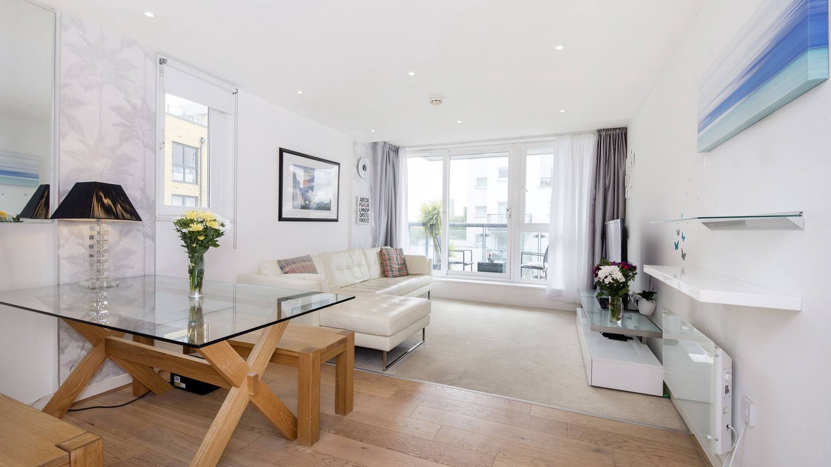 Thamesfield Apartment | Modern 2 bed Riverside Apartment