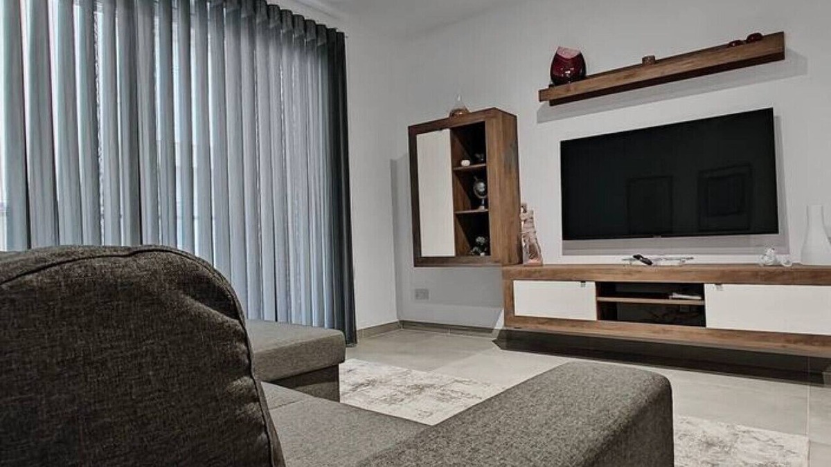 Gzira Apartment | Modern 2-Bedroom Apartment in Il-Gżira, Malta