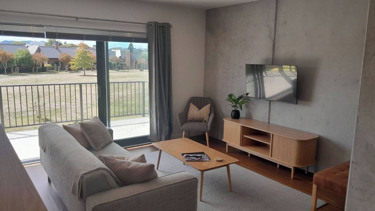 Leamington Apartment | Modern 2 bedroom apartment in Cambridge.